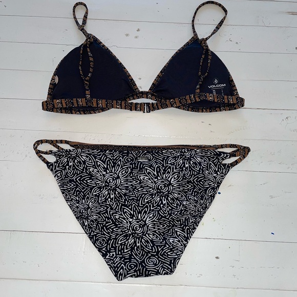 Volcom Reversibile Henna Bikini - Picture 9 of 9
